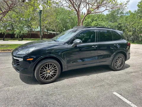 2018 Porsche Cayenne Platinum Edition