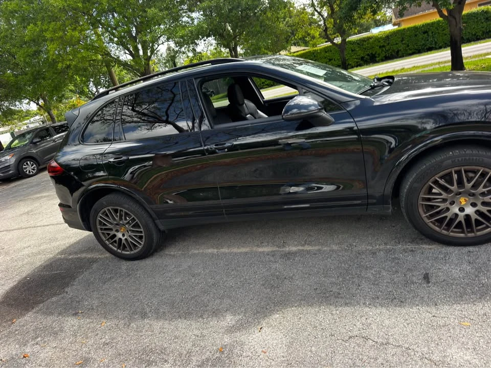 2018 Porsche 958 Cayenne - Image 2 of 15