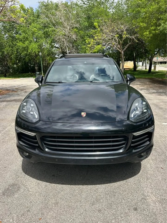 2018 Porsche 958 Cayenne - Image 2 of 15