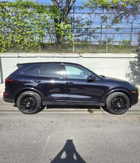 2018 Porsche 958 Cayenne - Image 2 of 10