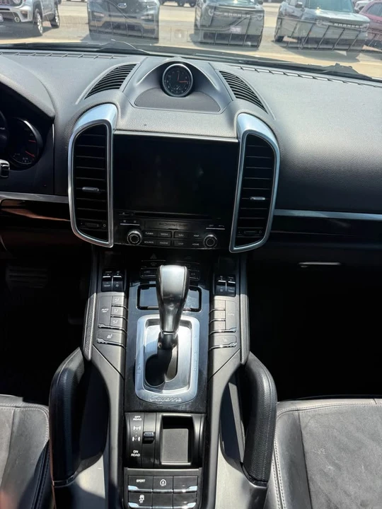 2018 Porsche 958 Cayenne - Image 8 of 10