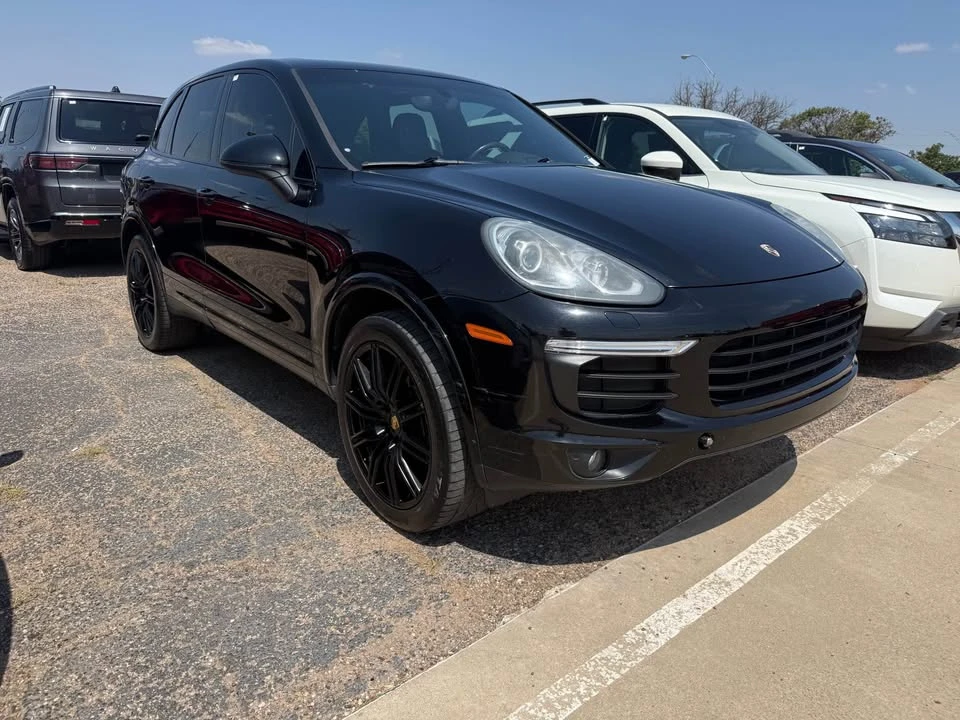2018 Porsche 958 Cayenne - Image 2 of 10