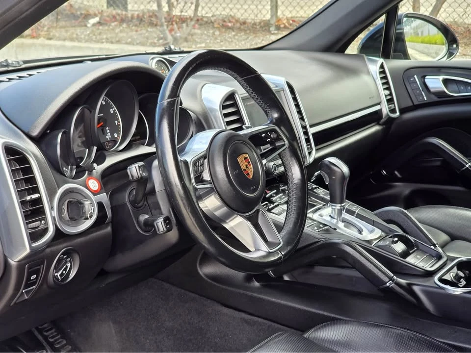 2018 Porsche 958 Cayenne - Image 7 of 18