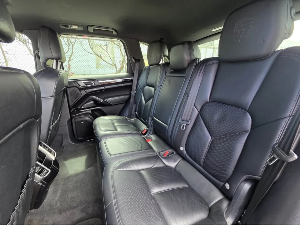 2018 Porsche 958 Cayenne - Image 11 of 18