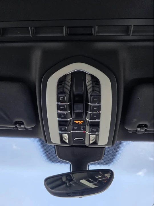 2018 Porsche 958 Cayenne - Image 17 of 18