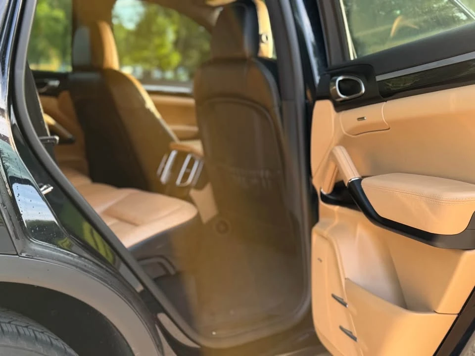 2018 Porsche 958 Cayenne - Image 12 of 16