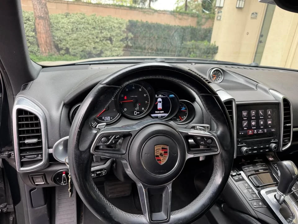 2018 Porsche 958 Cayenne - Image 16 of 19