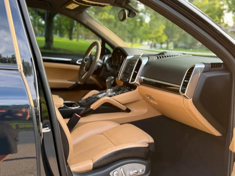 2018 Porsche 958 Cayenne - Image 14 of 16