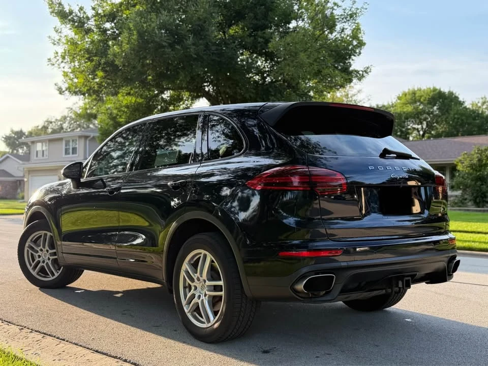 2018 Porsche 958 Cayenne - Image 2 of 16