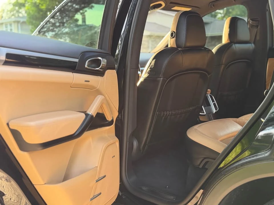 2018 Porsche 958 Cayenne - Image 11 of 16