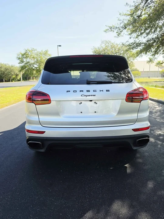 2018 Porsche 958 Cayenne - Image 7 of 12