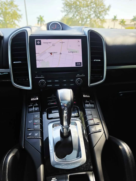 2018 Porsche 958 Cayenne - Image 9 of 12