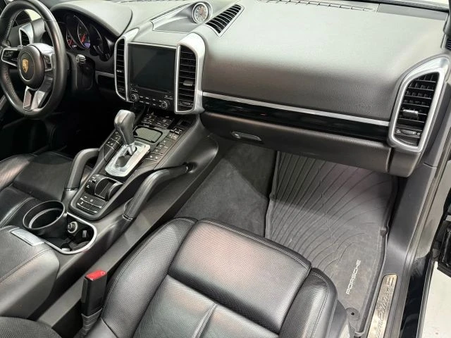 2018 Porsche 958 Cayenne - Image 12 of 21