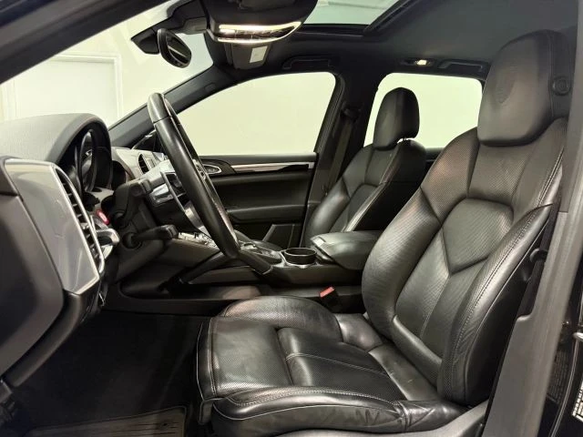 2018 Porsche 958 Cayenne - Image 14 of 21