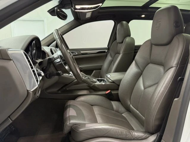2018 Porsche 958 Cayenne - Image 12 of 21