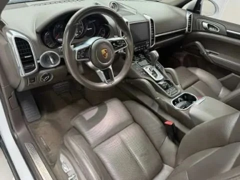 2018 Porsche 958 Cayenne - Image 11 of 12