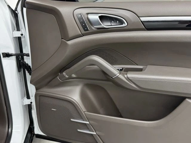 2018 Porsche 958 Cayenne - Image 20 of 21