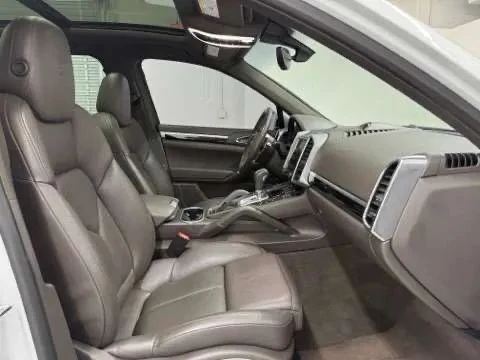 2018 Porsche 958 Cayenne - Image 17 of 21