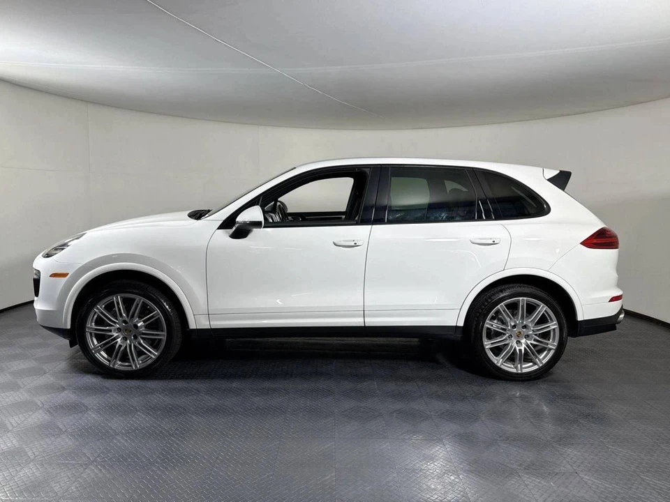 2018 Porsche 958 Cayenne - Image 2 of 5