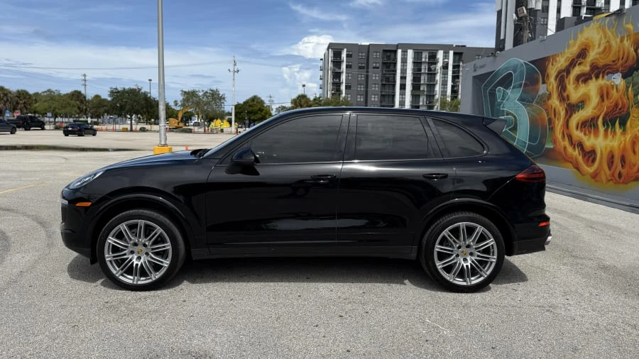 2018 Porsche 958 Cayenne - Image 2 of 31