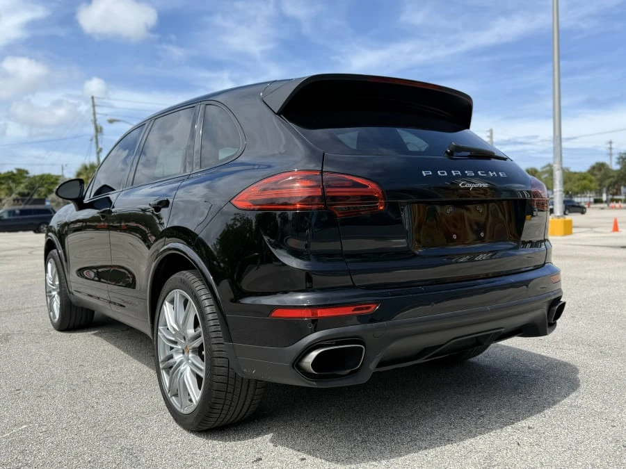 2018 Porsche 958 Cayenne - Image 9 of 31