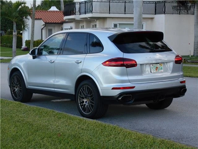 2018 Porsche 958 Cayenne - Image 8 of 12
