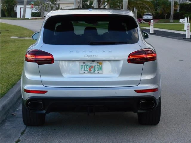 2018 Porsche 958 Cayenne - Image 10 of 12