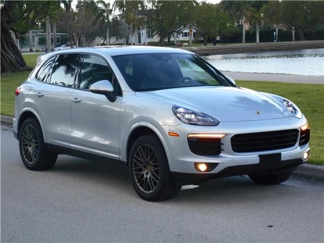 2018 Porsche 958 Cayenne - Image 2 of 12