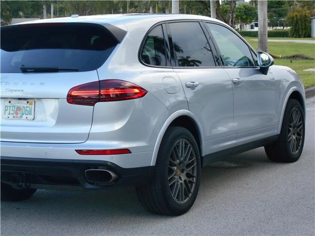 2018 Porsche 958 Cayenne - Image 11 of 12