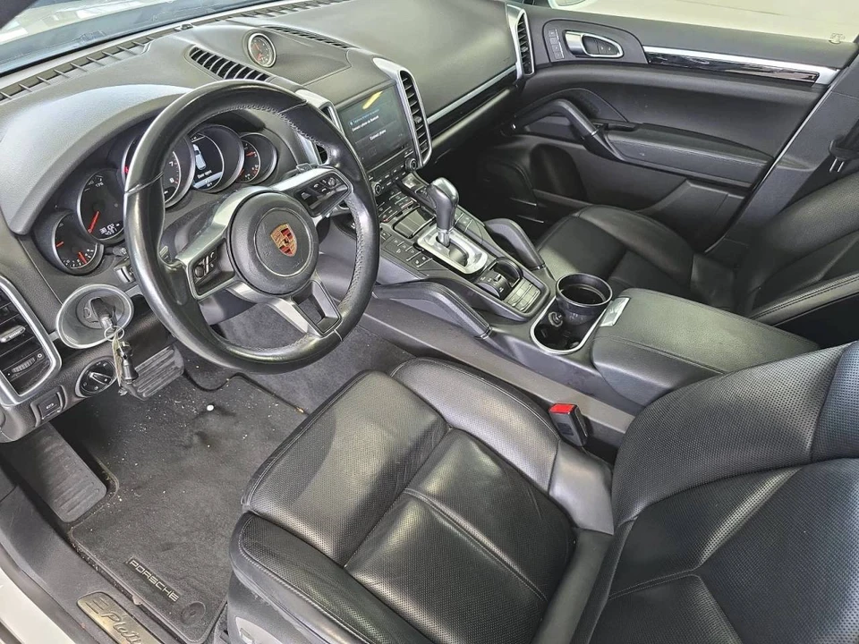 2018 Porsche 958 Cayenne - Image 4 of 5