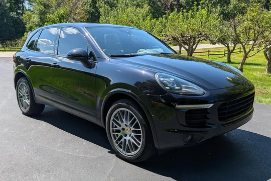 2018 Porsche Cayenne Platinum Edition