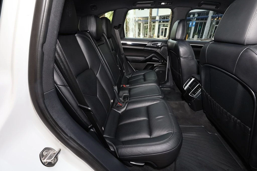2018 Porsche 958 Cayenne - Image 8 of 31