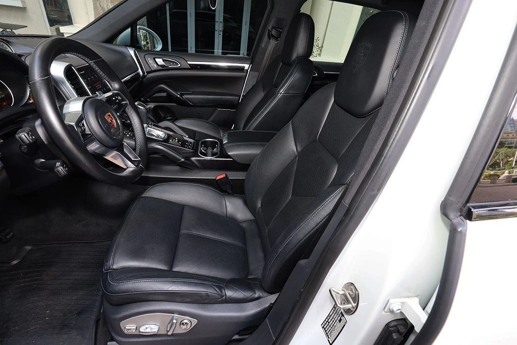 2018 Porsche 958 Cayenne - Image 6 of 12