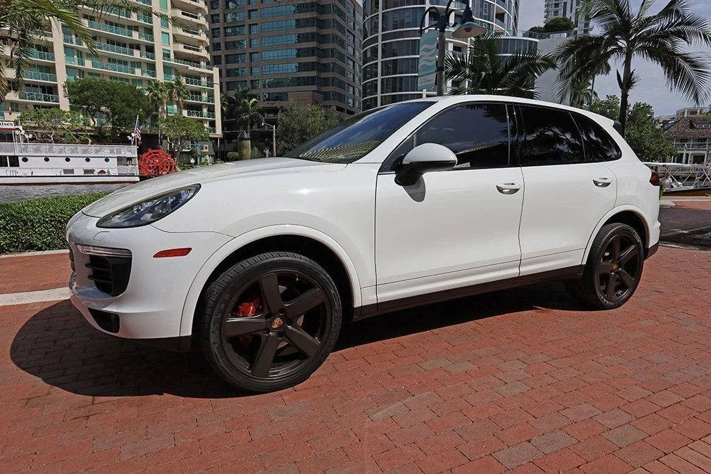 2018 Porsche 958 Cayenne - Image 16 of 21