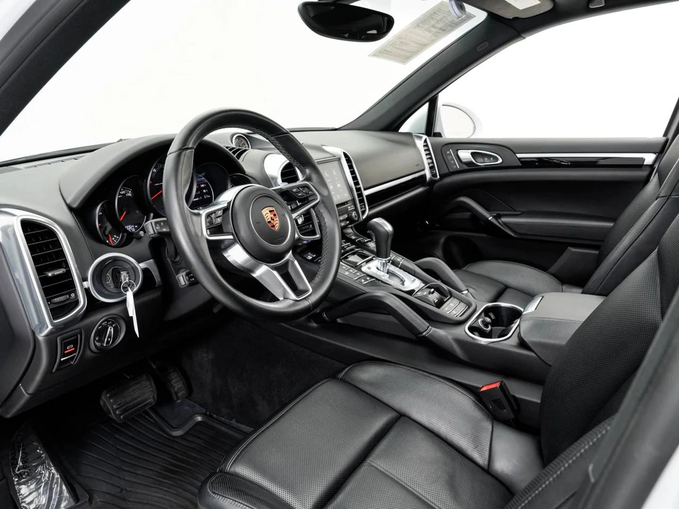 2018 Porsche 958 Cayenne - Image 4 of 5