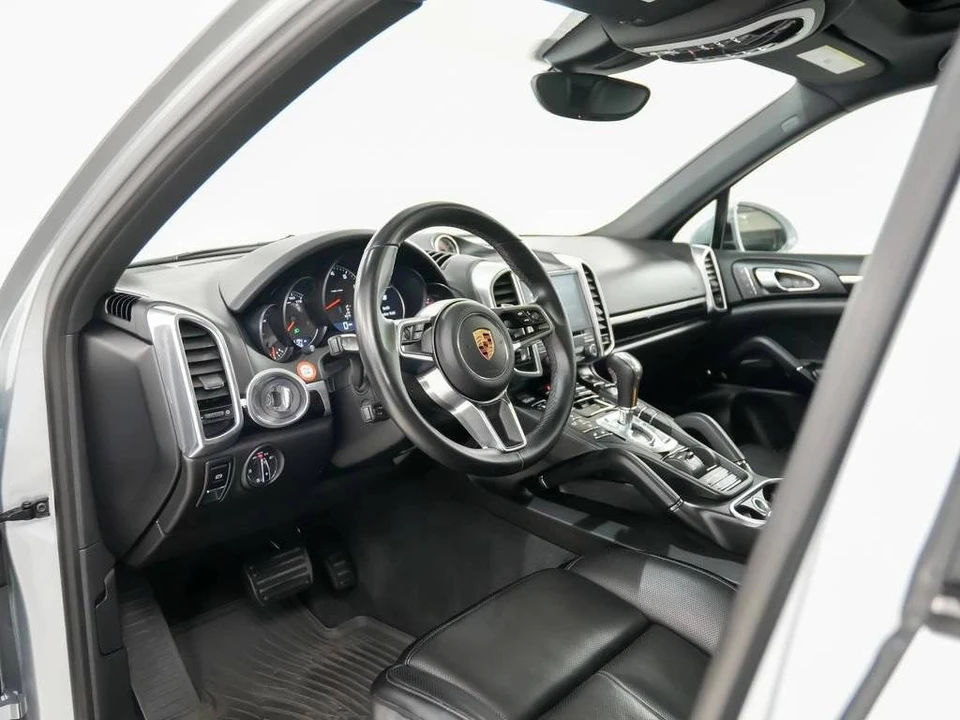 2018 Porsche 958 Cayenne - Image 4 of 5