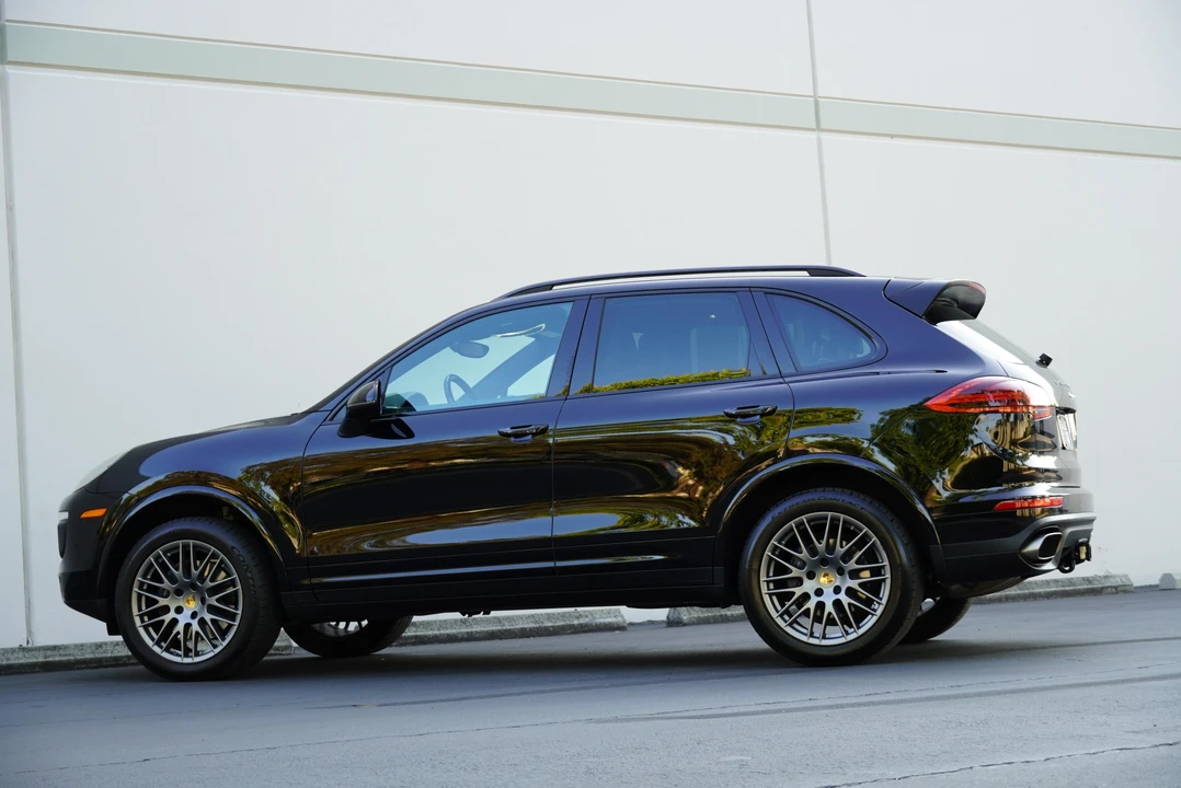 2018 Porsche 958 Cayenne - Image 14 of 31