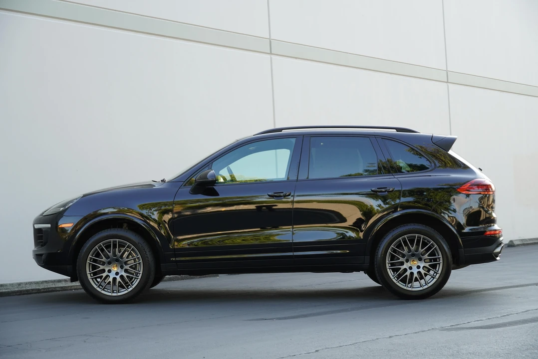 2018 Porsche 958 Cayenne - Image 13 of 31