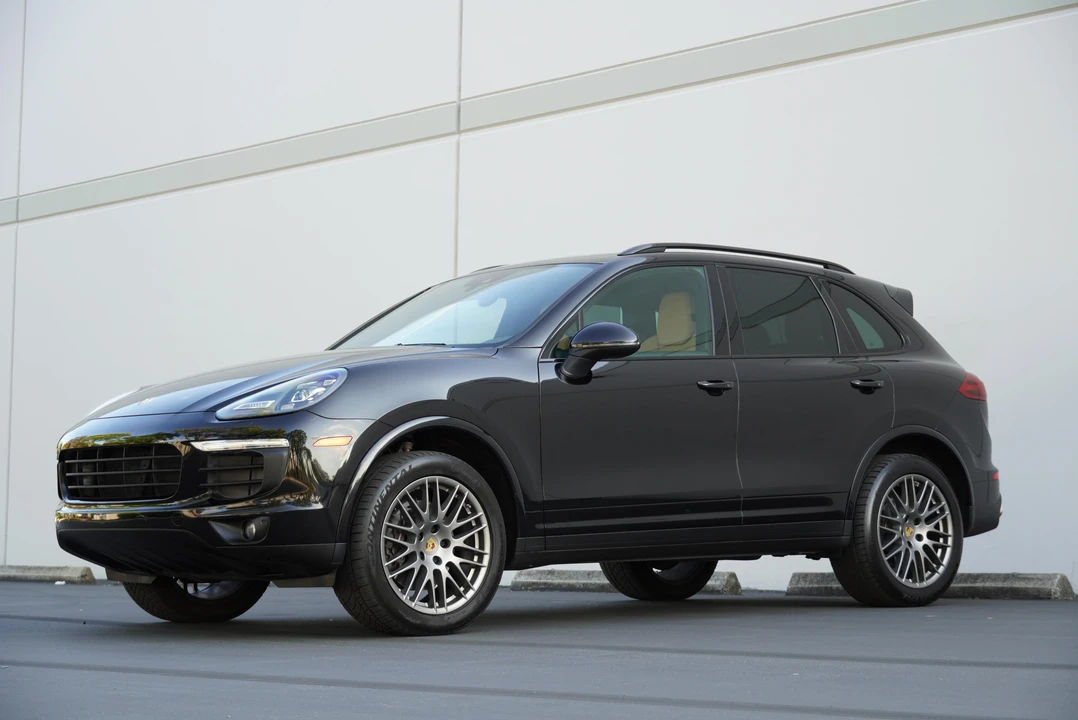 2018 Porsche 958 Cayenne - Image 9 of 31