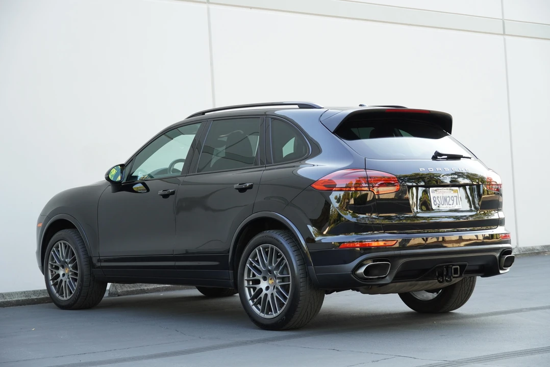 2018 Porsche 958 Cayenne - Image 16 of 31