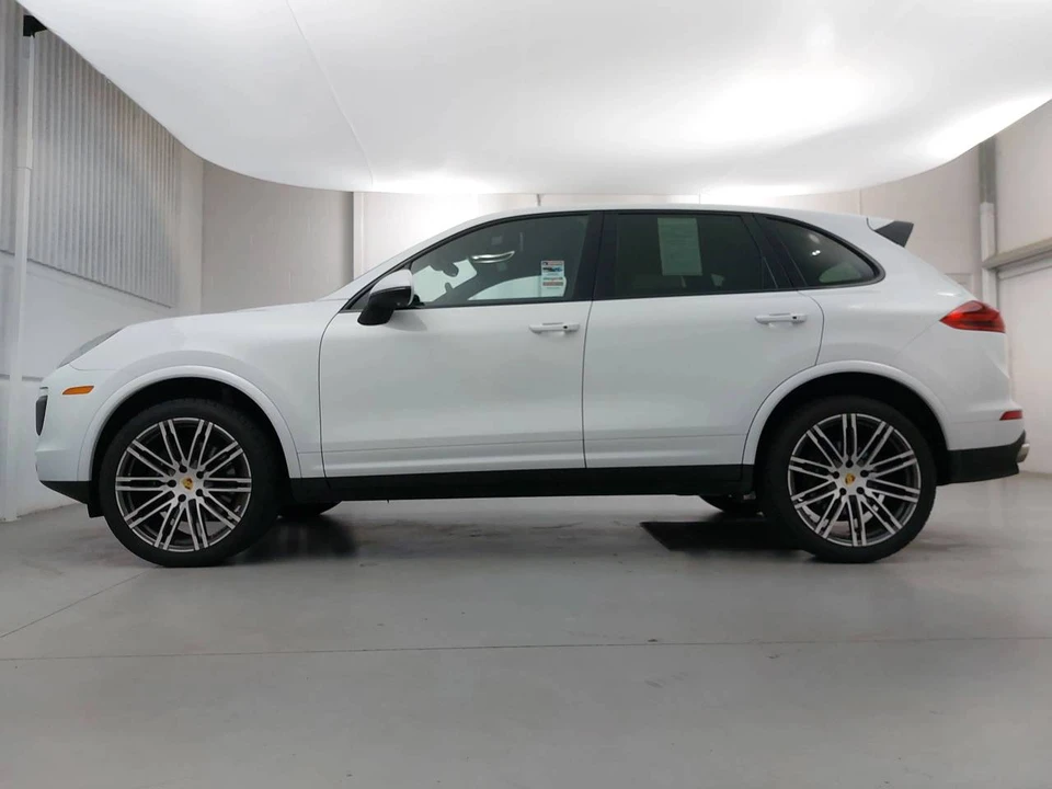 2018 Porsche 958 Cayenne - Image 2 of 5
