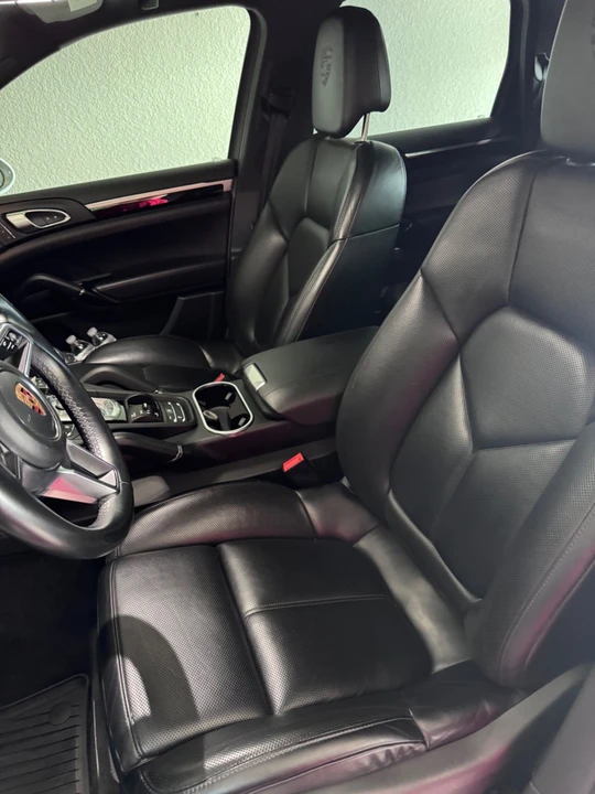 2018 Porsche 958 Cayenne - Image 16 of 26