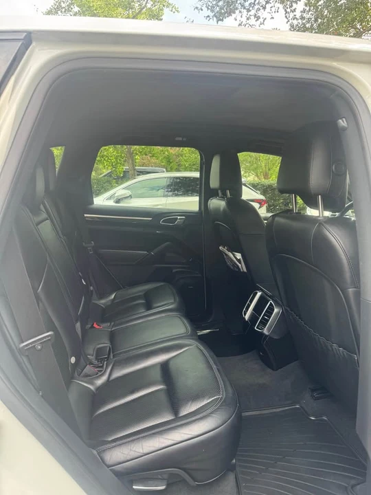 2018 Porsche 958 Cayenne - Image 12 of 17