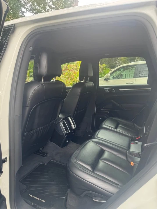 2018 Porsche 958 Cayenne - Image 10 of 17