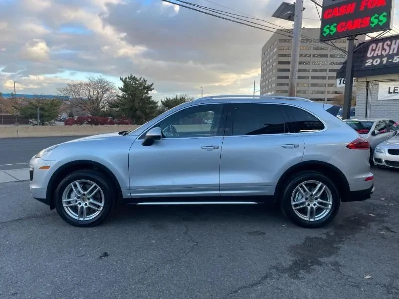 2018 Porsche 958 Cayenne - Image 4 of 12