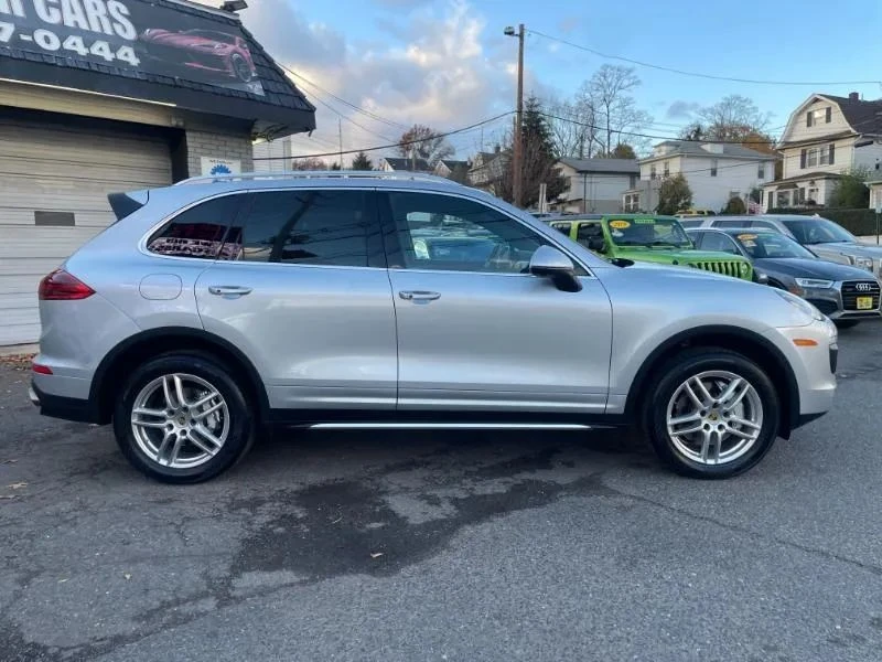 2018 Porsche 958 Cayenne - Image 8 of 12