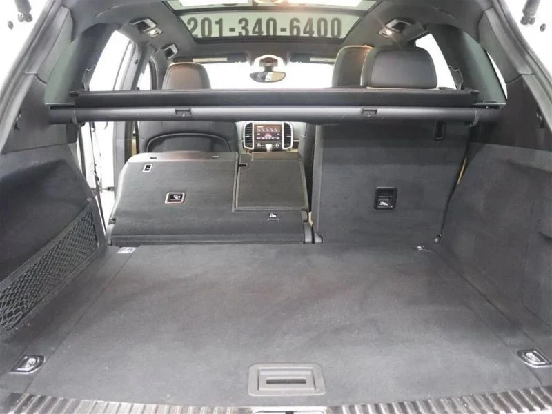 2018 Porsche 958 Cayenne - Image 7 of 12