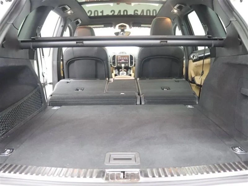 2018 Porsche 958 Cayenne - Image 8 of 12