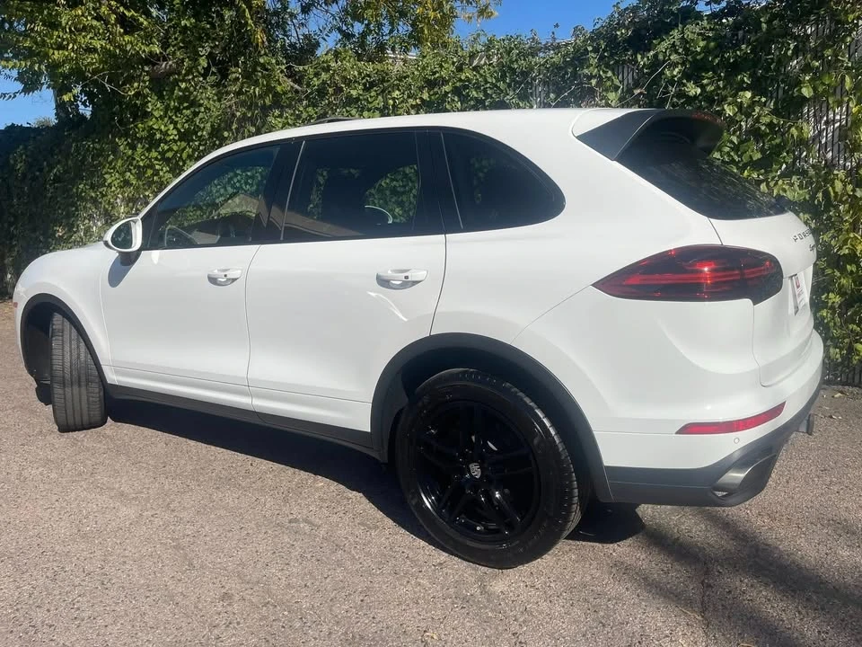 2018 Porsche 958 Cayenne - Image 2 of 12