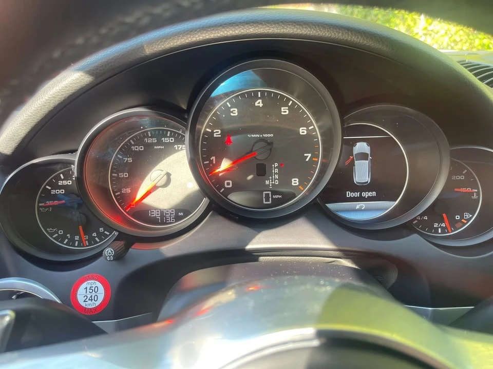 2018 Porsche 958 Cayenne - Image 8 of 12